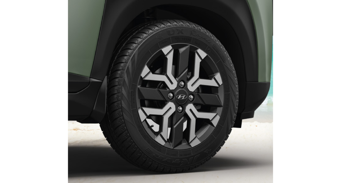 R15 (D=380.2 mm) Diamond cut alloy wheels